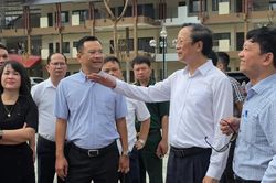 Thứ trưởng Phạm Ngọc Thưởng yêu cầu Lào Cai bảo đảm tiến độ trường nội trú vùng biên
