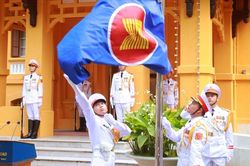ASEAN khẳng định thương hiệu, giữ vững vai tr&ograve; trung t&acirc;m