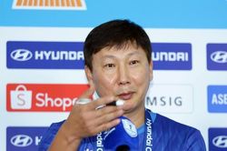 Ông Kim Sang Sik tính toán cho cuộc đối đầu với tuyển Thái Lan