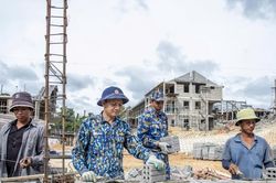 Xây trường liên cấp giữa đại ngàn Trường Sơn: Nắng lửa đỉnh núi