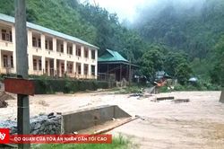Mưa lớn nhấn chìm cầu tràn, nhiều bản bị chia cắt