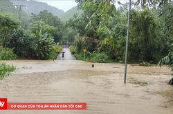 Hà Tĩnh mưa lớn gây sạt lở, chia cắt giao thông