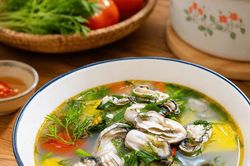 Cách nấu canh hàu chua ngọt đơn giản, đậm đà không bị tanh