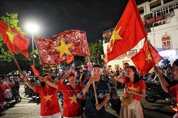 Người dân Thủ đô ăn mừng đội tuyển vào chung kết ASEAN Cup 2026