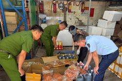 Lực lượng Quản lý thị trường Hà Nội đẩy mạnh phòng chống hàng giả mùa Trung thu