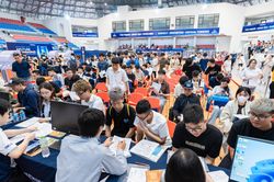 Số h&oacute;a dữ liệu nhập học gi&uacute;p t&acirc;n sinh vi&ecirc;n giảm c&aacute;c loại giấy tờ