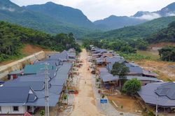 Niềm vui trong những khu tái định cư, người dân vùng cao không còn lo chạy lũ