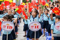 Dự kiến đưa tiếng Anh là môn học bắt buộc từ lớp 1