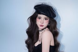 Không chỉ ghi dấu ấn trên sóng livestream, nữ LivePro còn gây bất ngờ với thần thái người mẫu ảnh chuyên nghiệp