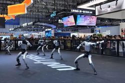 Trung Quốc phô diễn tham vọng robot tại Hội nghị Robot Thế giới 2026