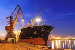Chỉ 6 tháng, Cảng Quảng Ninh đã đạt gần 79% lợi nhuận năm, cổ đông nhận cổ tức 10%