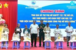 H&agrave; Ti&ecirc;n trao hơn 80 triệu đồng hỗ trợ phụ nữ, trẻ em kh&oacute; khăn