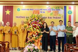 Bắc Ninh: Phó Bí thư Thường trực Tỉnh ủy Nguyễn Thị Hương thăm, tặng quà nhân lễ Vu Lan