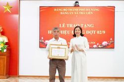 Xã Trà Liên trao Huy hiệu Đảng đợt 2/9 cho 5 đảng viên