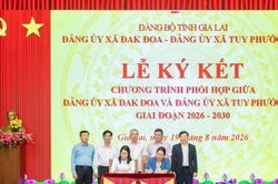 Đảng ủy xã Đak Đoa và Đảng ủy xã Tuy Phước Bắc ký kết chương trình phối hợp