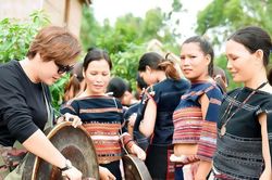 Đổi mới tư duy về văn hóa