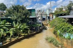 Người d&acirc;n phường Hội Ph&uacute; mỏi m&ograve;n chờ giải ph&aacute;p chống ngập