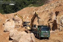 Dừng giao th&ocirc;ng tạm thời cục bộ trong qu&aacute; tr&igrave;nh thi c&ocirc;ng sửa chữa đ&egrave;o Kh&aacute;nh L&ecirc;
