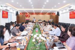 Giám sát thực hiện chính sách giáo dục, y tế tại phường Nha Trang