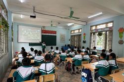 Bình Lư tinh gọn đầu mối trường học