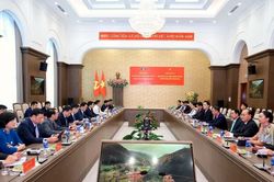 L&agrave;o Cai - B&ograve; Kẹo th&uacute;c đẩy hợp t&aacute;c to&agrave;n diện, thực chất v&agrave; hiệu quả