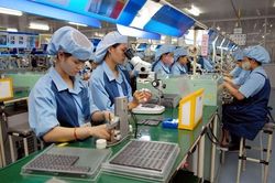 Nửa cuối tháng 7, cán cân thương mại đảo chiều, xuất siêu gần 340 triệu USD
