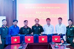 An Giang, Cần Thơ b&agrave;n giao 1.617 mẫu sinh phẩm h&agrave;i cốt liệt sĩ để gi&aacute;m định ADN