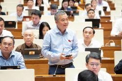 PGS.TS Nguyễn Lân Hiếu: Tự chủ bệnh viện tạo gánh nặng cho nhân viên y tế cơ sở