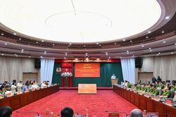Tạo động lực để phạm nhân tích cực lao động, cải tạo