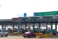 VETC tạm dừng thu ph&iacute; quản l&yacute; t&agrave;i khoản