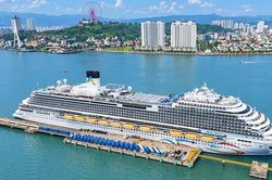 Siêu tàu biển Adora Magic City đưa gần 4.500 du khách đến Quảng Ninh