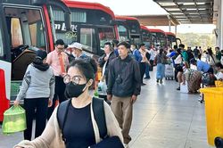 'N&oacute;ng' chuyện đi lại ở c&aacute;c đầu mối giao th&ocirc;ng kỳ nghỉ lễ Quốc kh&aacute;nh 2/9