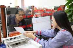 Đổi mới phục vụ, n&acirc;ng cao niềm tin v&agrave; sự h&agrave;i l&ograve;ng của người d&acirc;n