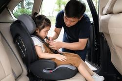 5 mẹo giúp trẻ hợp tác khi ngồi ghế an toàn, cha mẹ đỡ 'vật lộn' với mỗi chuyến đi
