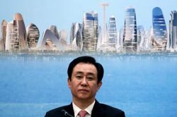 Nhà sáng lập tập đoàn bất động sản China Evergrande bị kết án tù chung thân