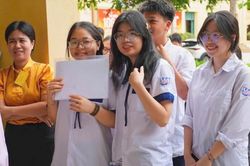 Thi tốt nghiệp THPT 2027 trên máy tính, chưa triển khai đồng loạt