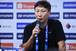 HLV Kim Sang-sik không ưu ái Đình Bắc, nói thẳng 2 điểm cần cải thiện