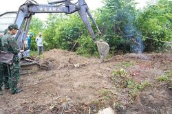 Quy tập hài cốt liệt sĩ tại 2 hầm trú ẩn ở Quảng Ngãi