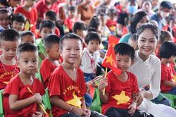 Dự kiến đưa Tiếng Anh trở thành môn bắt buộc từ lớp 1