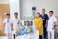 Nam bệnh nh&acirc;n nguy kịch v&igrave; COVID-19, hồi phục sau gần 30 ng&agrave;y điều trị