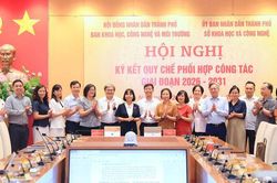Ban Khoa học, Công nghệ và Môi trường HĐND TP Hà Nội ký quy chế phối hợp về chuyển đổi số