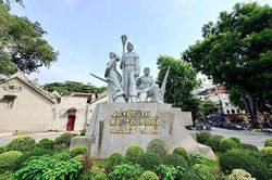 Hà Nội lên kế hoạch di chuyển tượng đài 'Quyết tử để Tổ quốc quyết sinh'