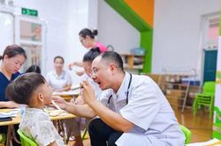 X&atilde; Đan Phượng kh&aacute;m sức khỏe định kỳ miễn ph&iacute; cho học sinh