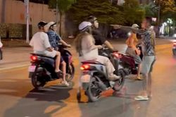 X&aacute;c minh vụ người đ&agrave;n &ocirc;ng đ&aacute;nh người giữa đường ở H&agrave; Nội