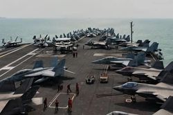 Tàu sân bay USS George Washington của Hải quân Mỹ đến Trung Đông