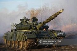 Xe tăng T-62 huyền thoại 'lột xác' khi được trang bị tên lửa dẫn đường và khí tài ảnh nhiệt.