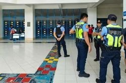Philippines siết chặt quy định về vũ khí sau các vụ xả súng trường học