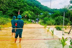 Thủ tướng y&ecirc;u cầu r&agrave; so&aacute;t, di dời d&acirc;n khỏi khu vực nguy cơ bị ngập s&acirc;u, lũ qu&eacute;t, sạt lở