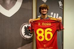 AS Roma đi vào lịch sử bóng đá thế giới