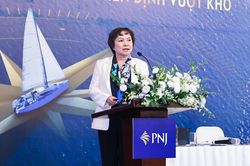 Cổ phiếu PNJ 'cháy hàng' sau tin mới về vụ buôn lậu kim cương